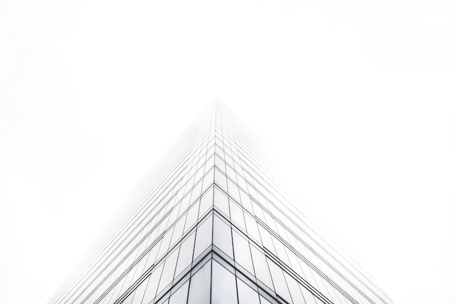 Glazed atrium with controlled daylight